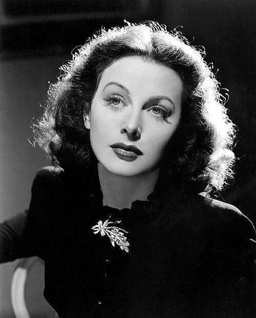 Hedy Lamarr: star hollywoodienne et pionnière du Wi-Fi